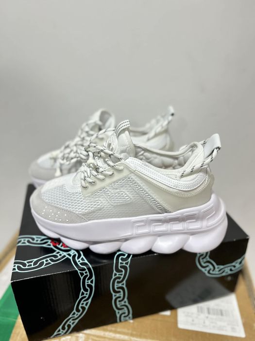 Versace chain reaction