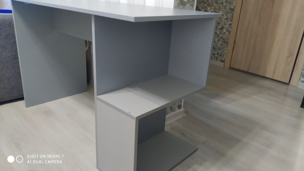 Письменный стол. Письменный стол