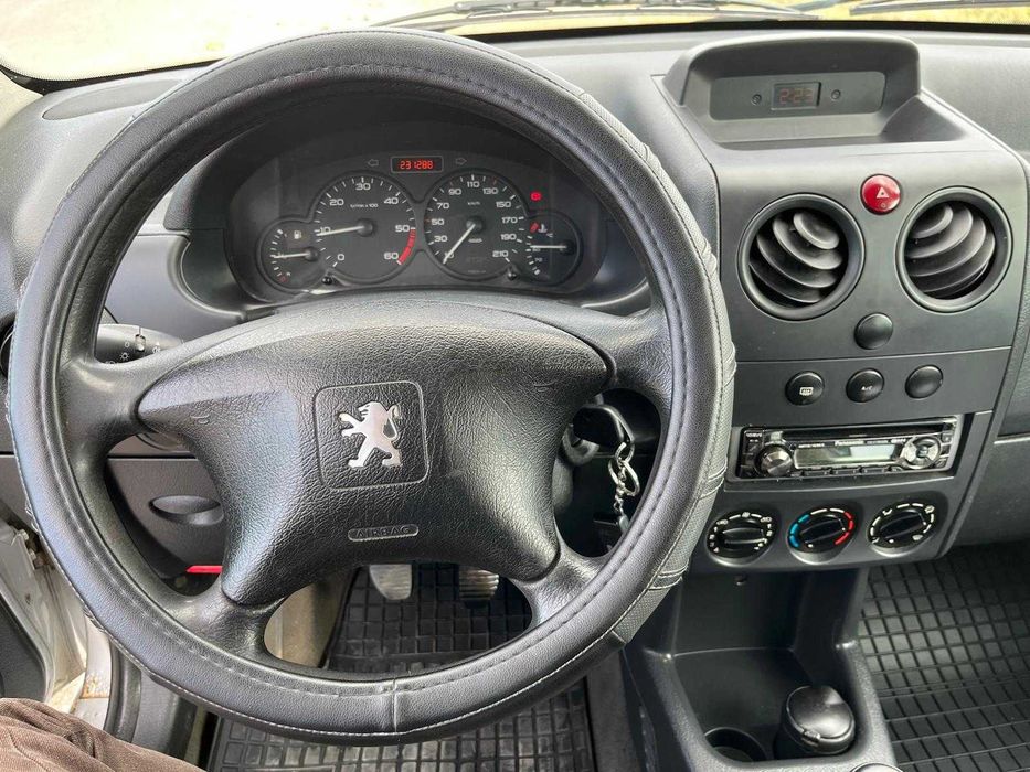 Peugeot PARTNER 1,9D 5 Locuri