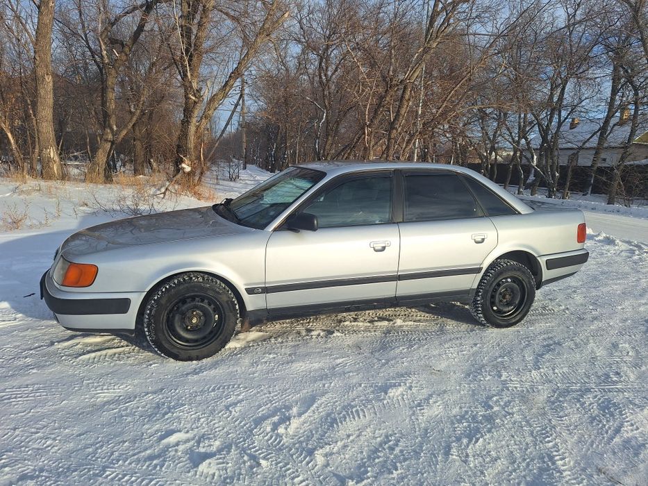 Автомобиль AUDI C 4