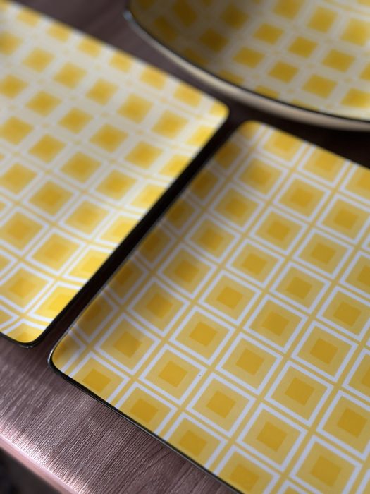 Новый набор тарелок