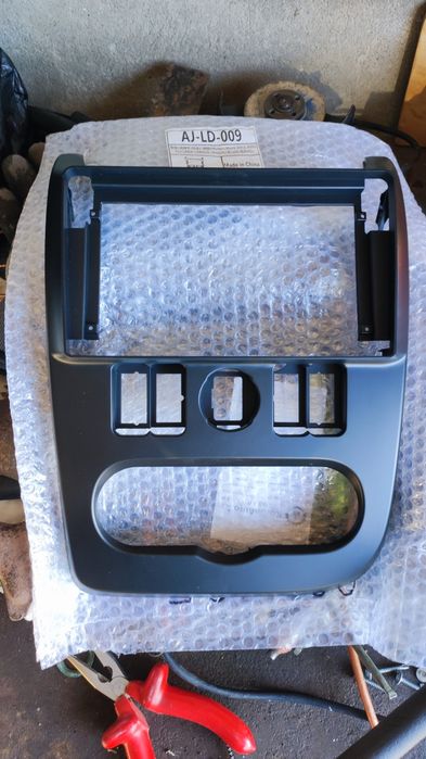 Переходная рамка на 2 din магнитолу, Ларгус