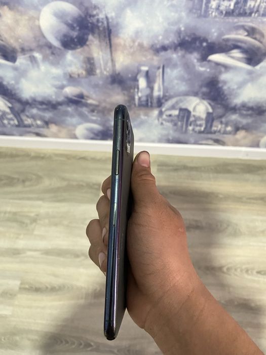 Продаю Iphone 11 pro max
