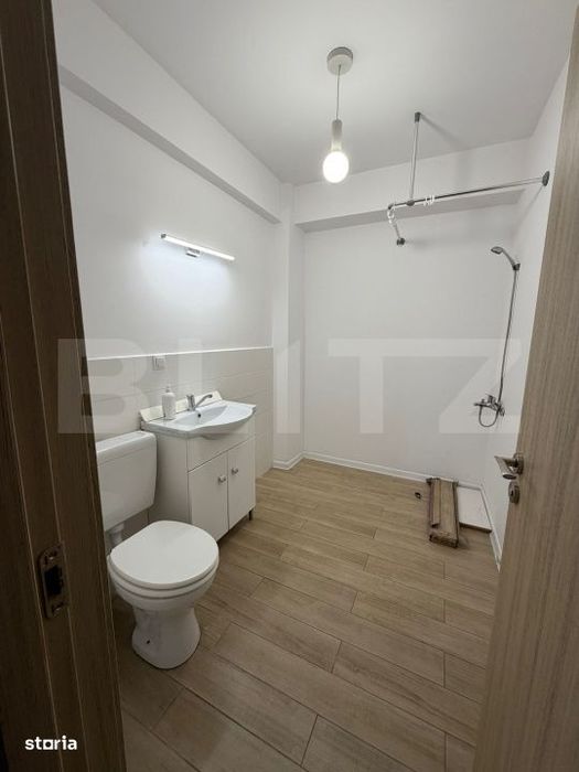 Spatiul comercial, 52 mp, parcare, zona Terra