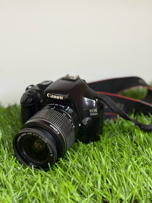 Canon EOS 1100D