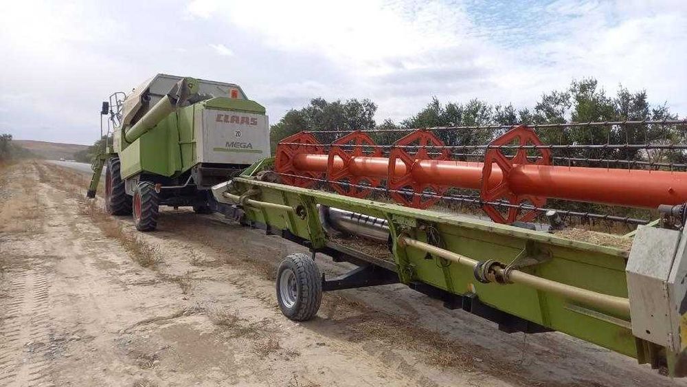 Комбайн Class Mega 350