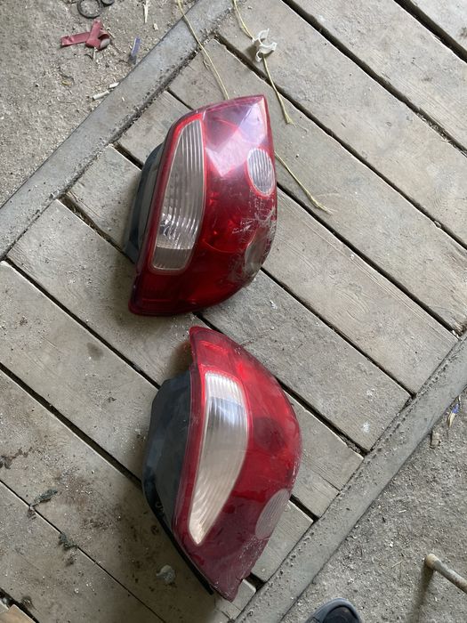 Фары от mitsubishi outlander 2006