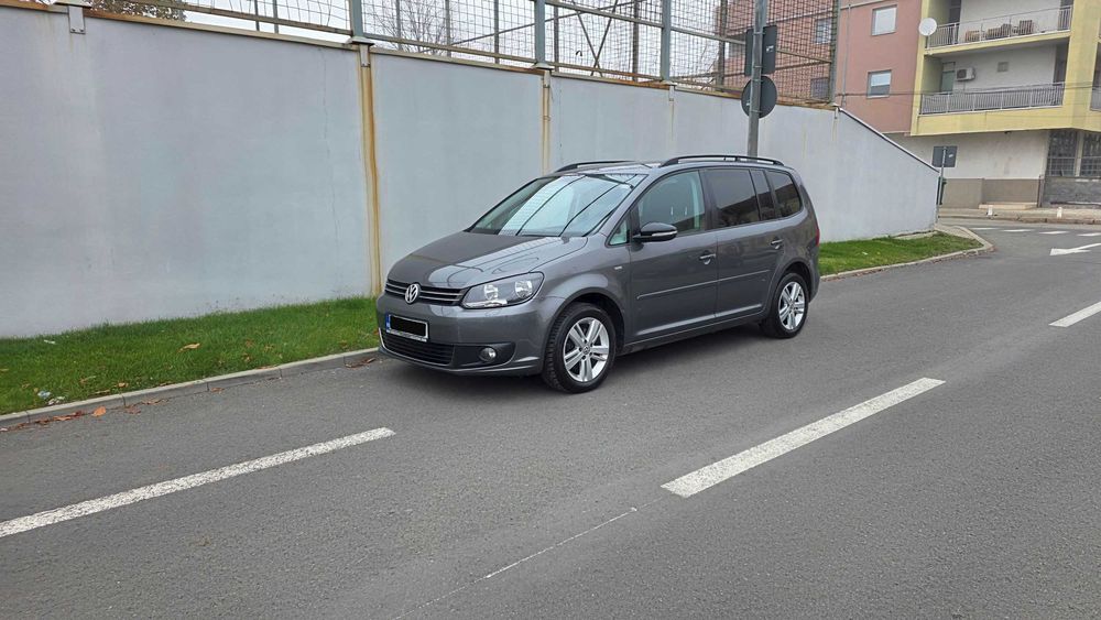 Vand/Schimb/Rate VW Touran 2013 automat inmatriculat RO Android camera