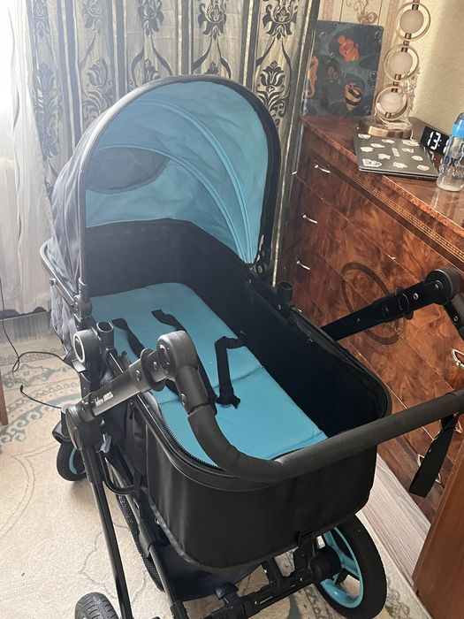 Продам коляску 3 в 1