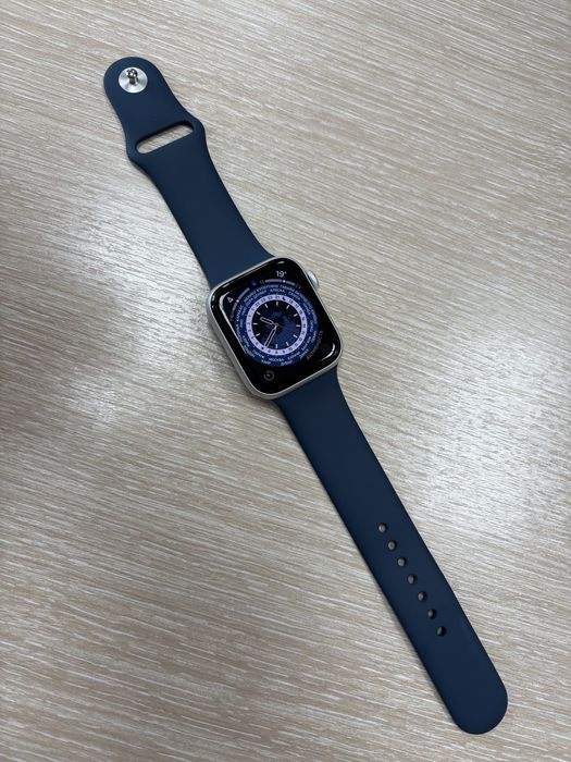 Продам apple watch SE 2