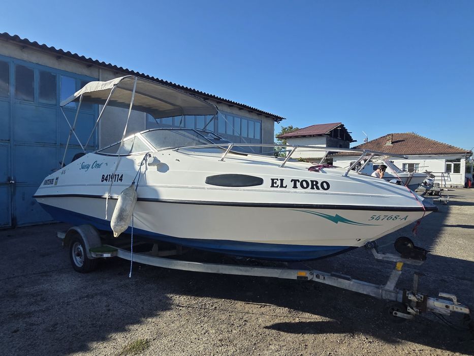 Vand Barca Cabinata cu motor + peridoc