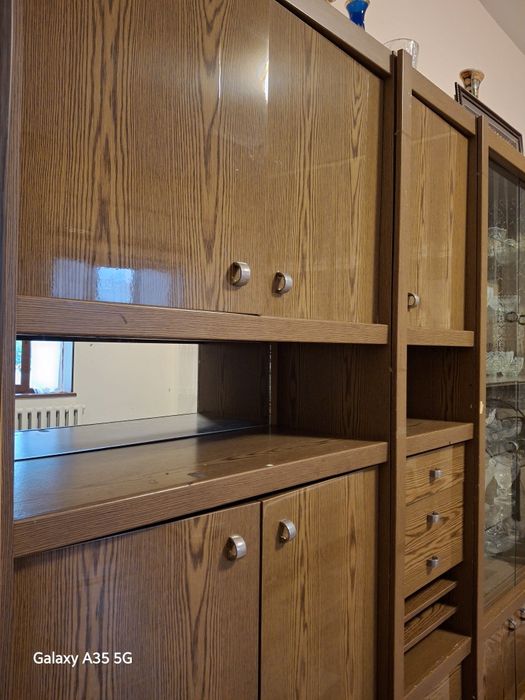 Стенка хамёнбоп нархда берилади