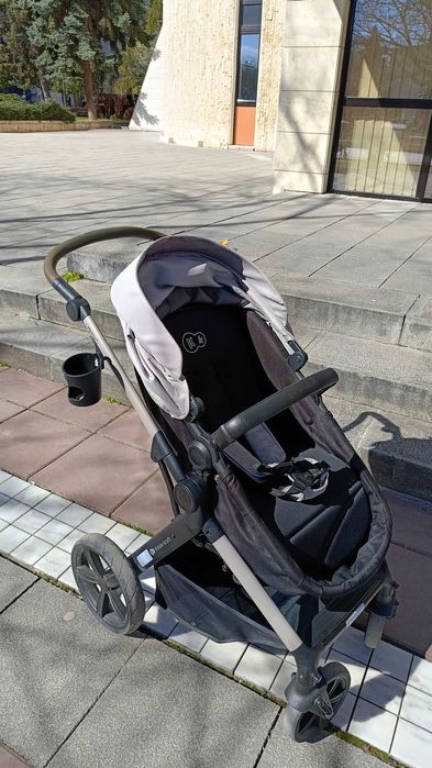 Бебешка количка Kinderkraft Moov 2