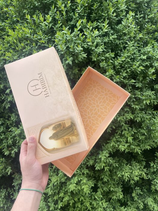 Poligrafiya hizmatlari etiketka karobka paket nakelyka dizaynn hizmatl