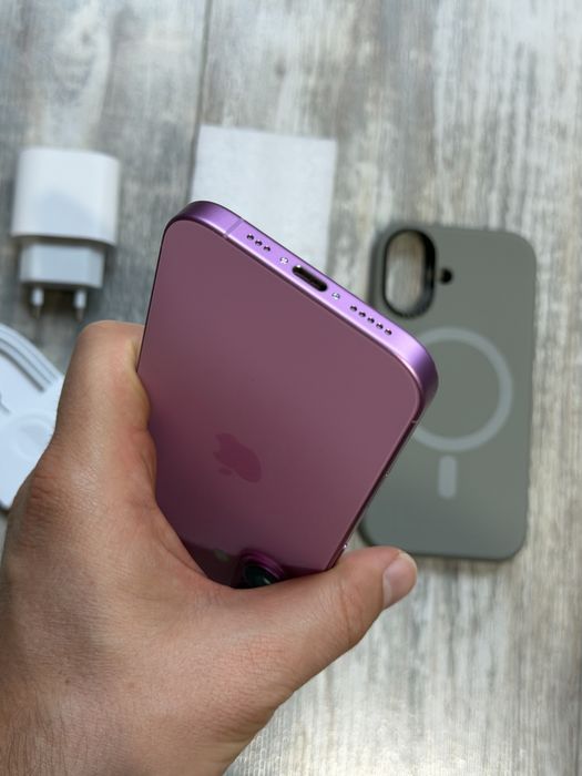 Iphone 16 128 GB Pink Безупречен - 89 % Battery