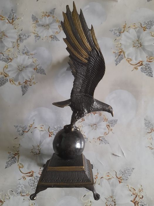 Статуэтка бронзовая Орел