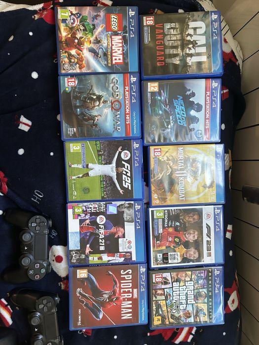 Playstation 4 + 10 игри и волан