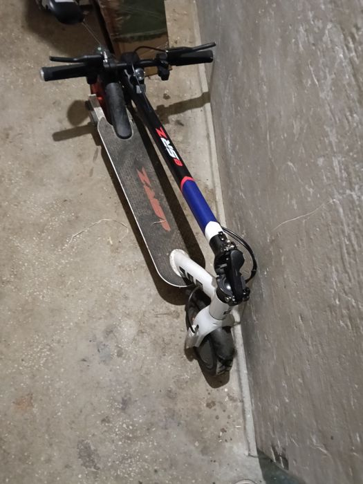 Trotineta electrica Aprilia