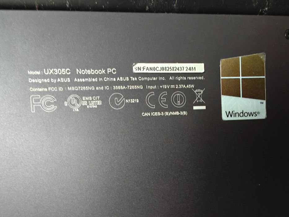 Продава лаптоп ултрабук ultrabook Asus UX305C