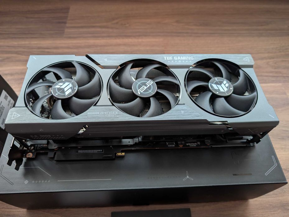Видеокарта Asus 7900 XTX TUF OC