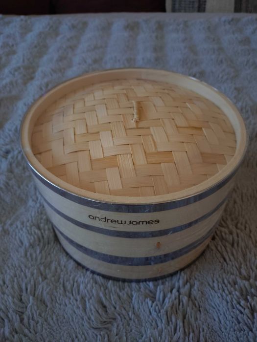 Бамбуков уред за готвене на пара