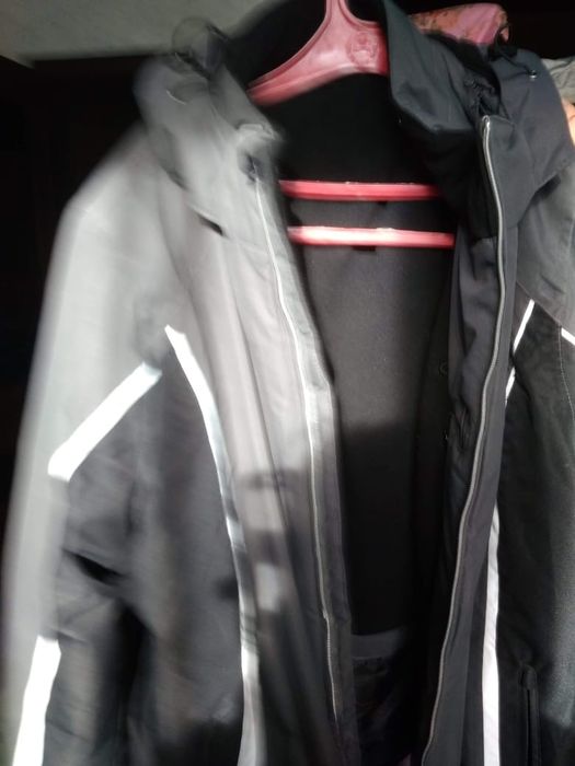 Продам джинсы мужские