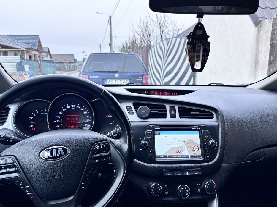 - Kia ceed II JD - An 2012 -