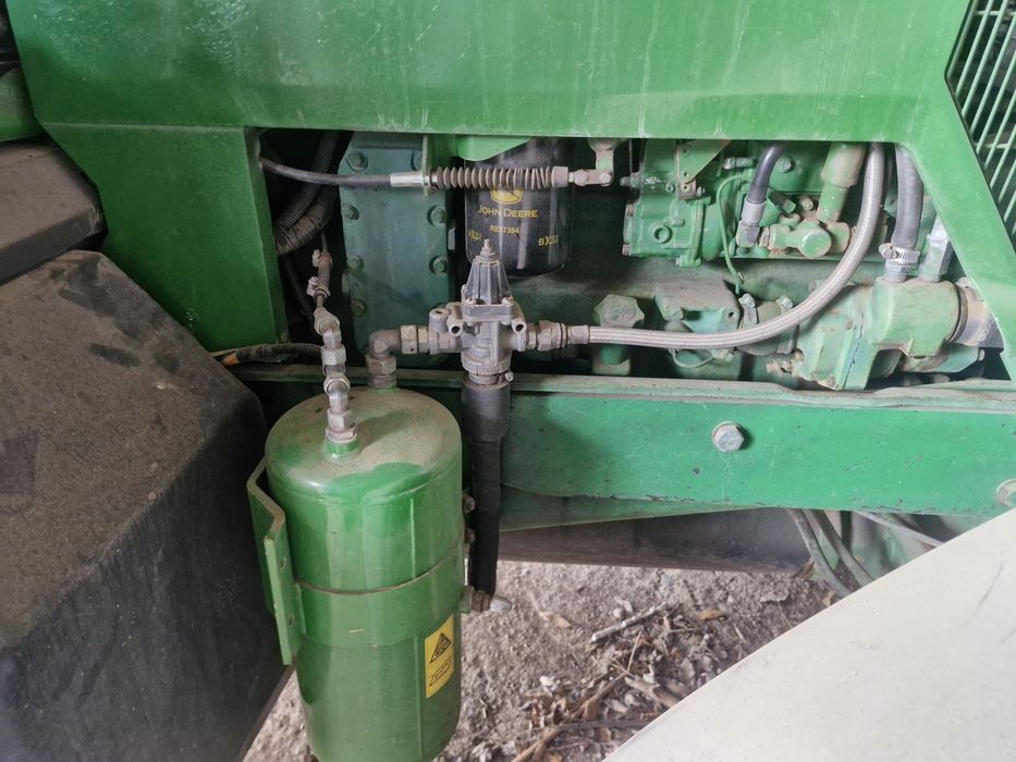 Продавам трактор John Deere 7800 в перфектно състояние