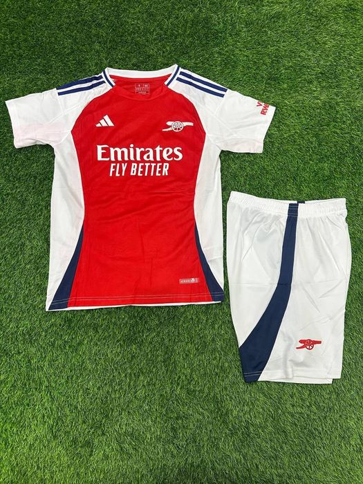 Футбольный футбол форма futbol forma butsa sarakanojka kaptok top buts