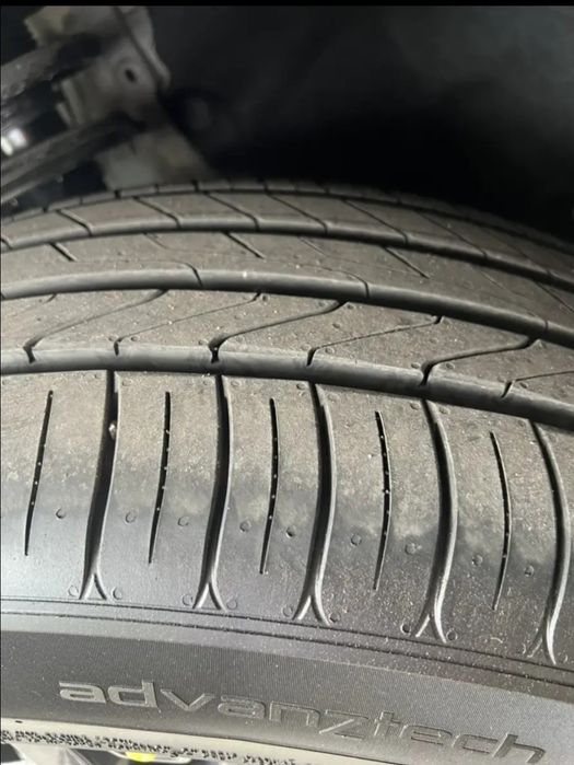 Продам Резину 255/55 R20