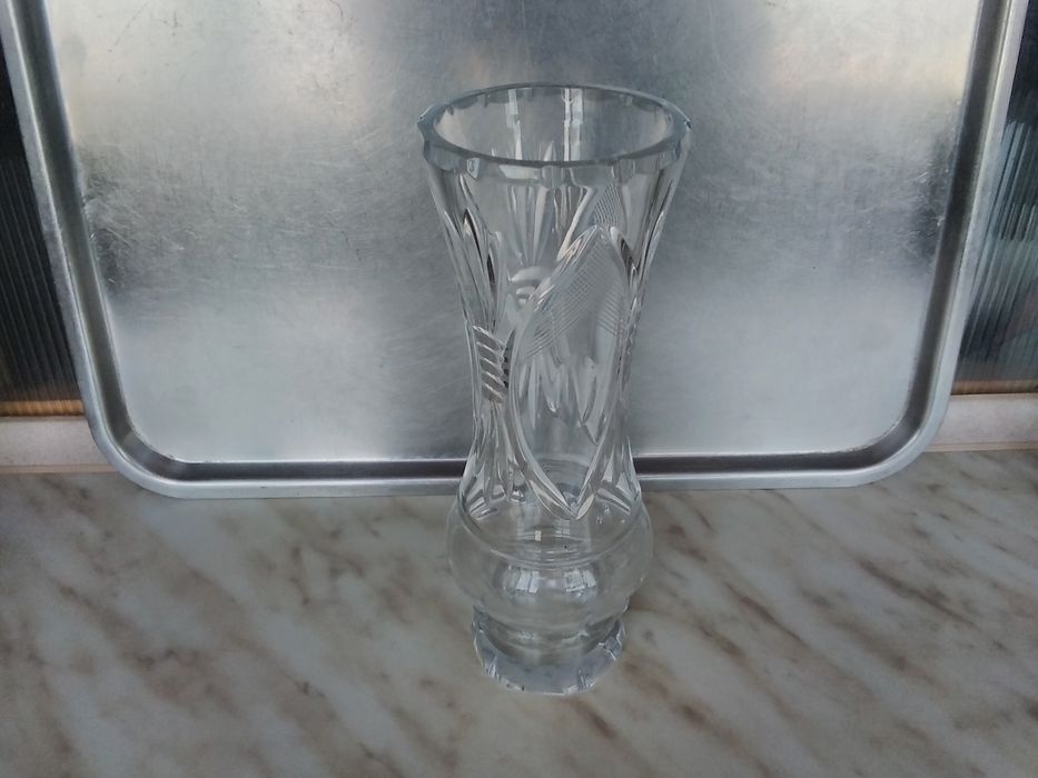 Продавам кристални купи и вази - 14 евро