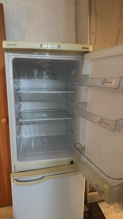 Холодильник в нерабочем