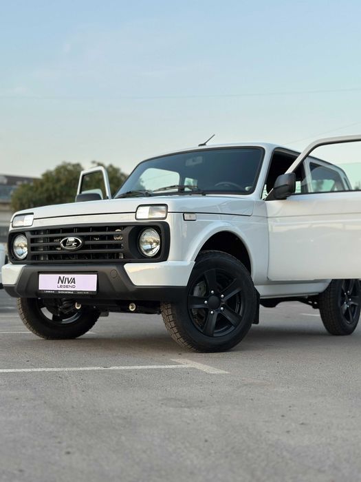 LADA Niva Legend
