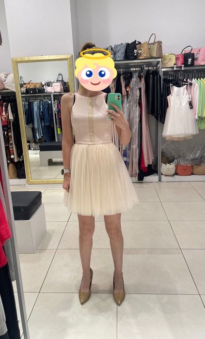 Къса рокля с тюл