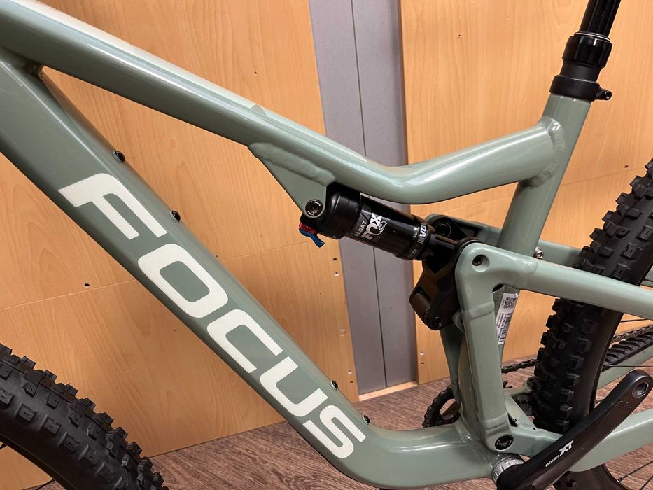 +MTB Focus THRON 6.9/29"/M-size/Suspension Full 130+