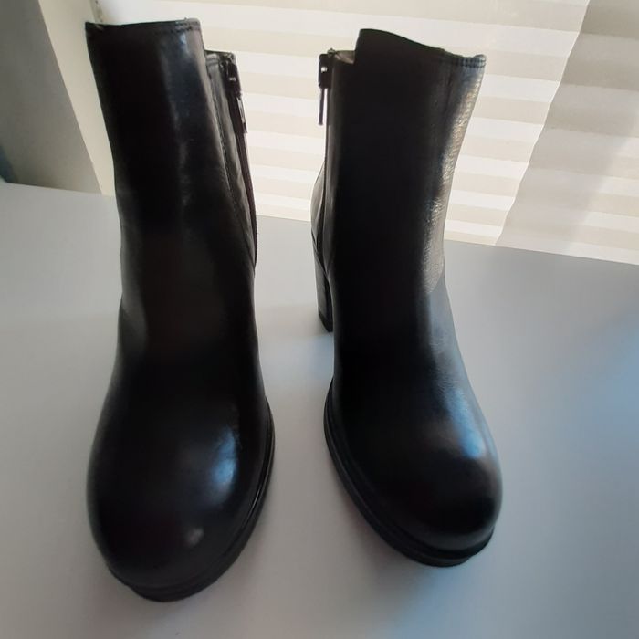 Cizmulițe de damă din piele marcă italiană