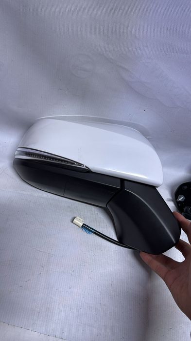 Королла 210 Зеркало Камри