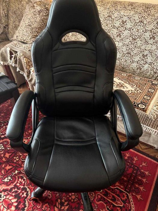 Продаю офисное кресло