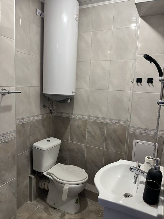 Дава се под наем Двустаен апартамент в Варна, Гръцка махала - 56 кв.м за 408 € - Снимка #4