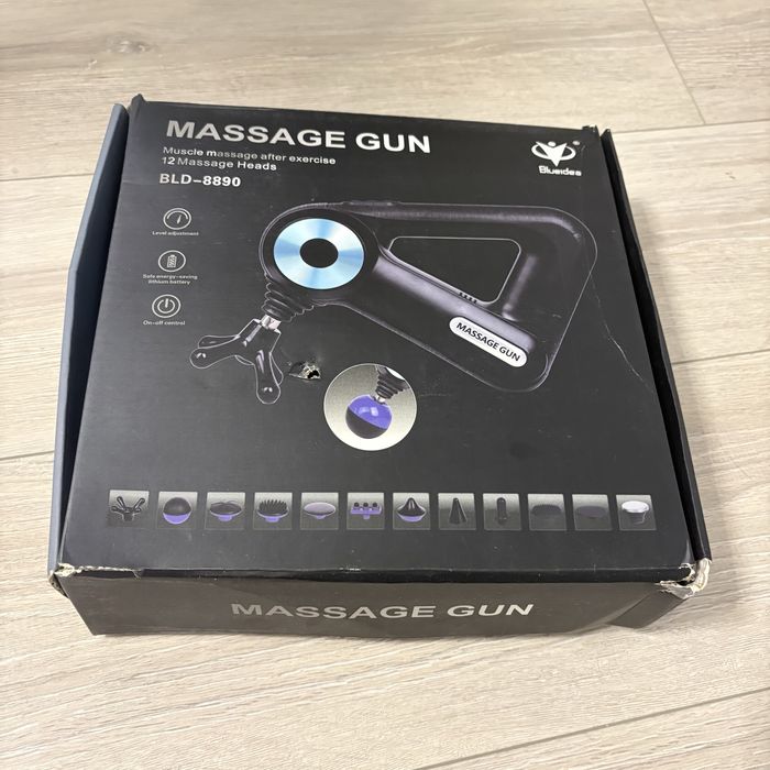 Массажный пистолет Massage Gun BLD-8890 с 12 насадками