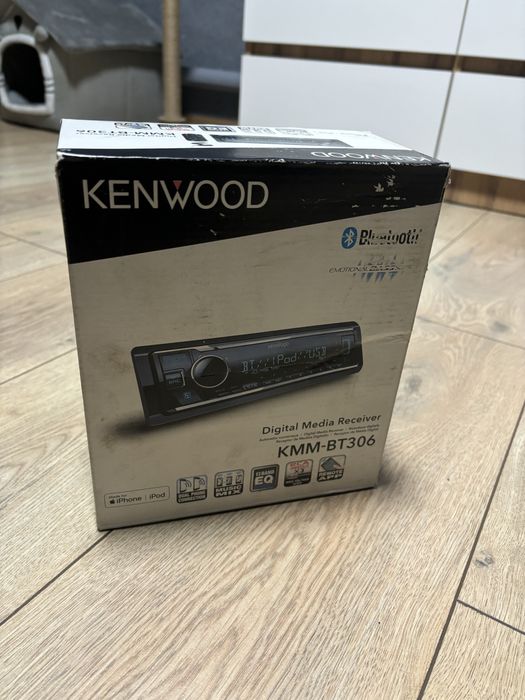 Продам магнитофон Kenwood KMM-BT306