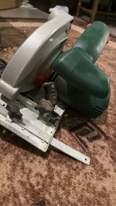 Ръчен електрически циркуляр