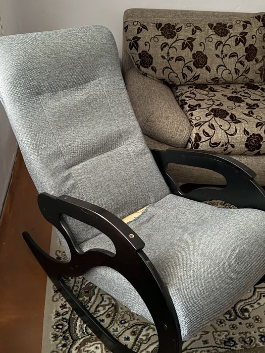 Кресло качалка в хорошом состоянии