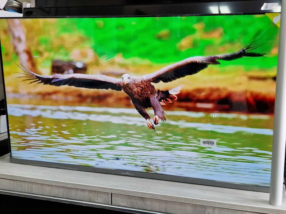 Смарт телевизор SmartTech QLED 40QW01V, 40"