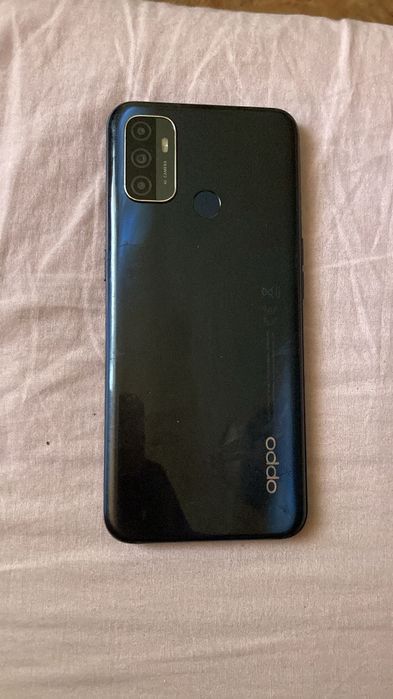 Продаю телефон!!