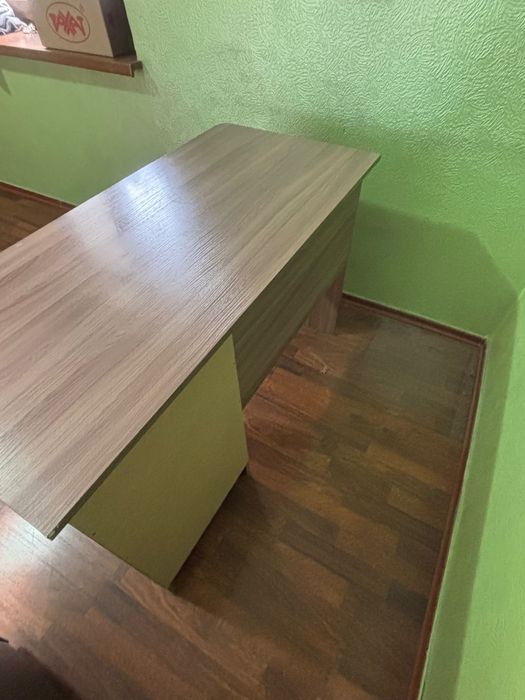 Стол компьютерный офисный