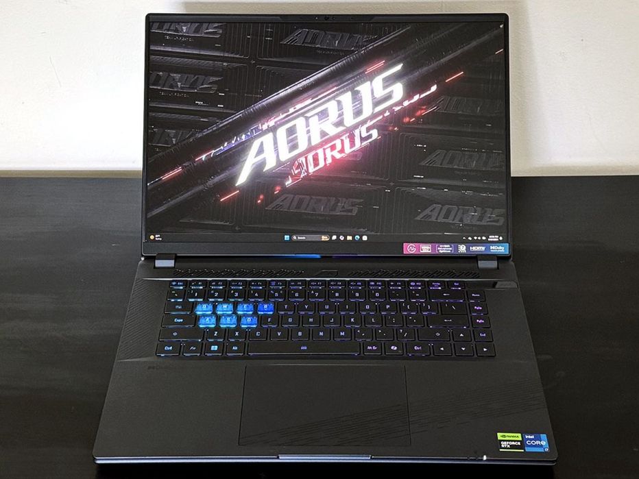 AORUS 16X GigaByte