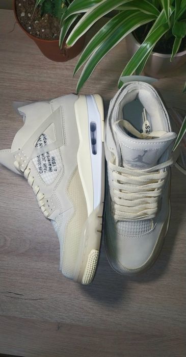 Air Jordan 4 "Off White Sail"