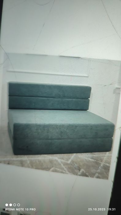 Продам бескаркаснай диван