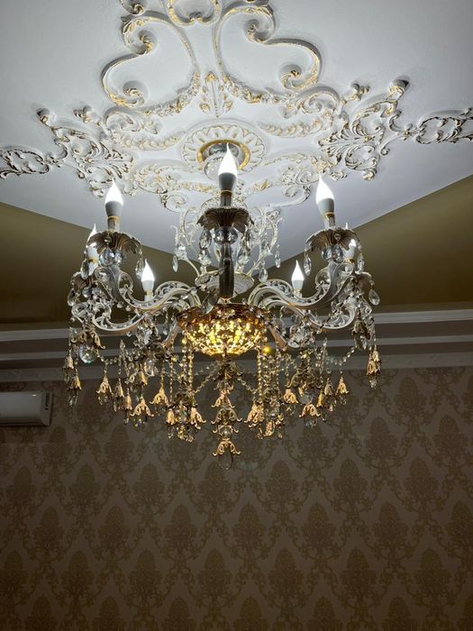 Срочно Продам люстру